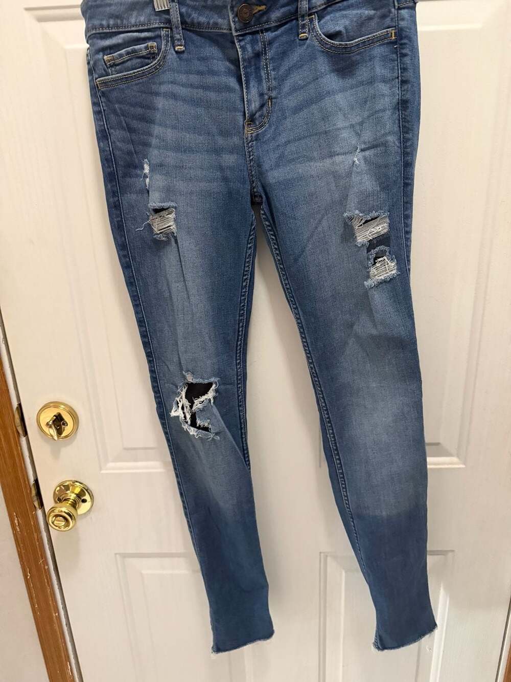 Low Rise Super Skinny Distressed Jeans Size 7R W28 L30